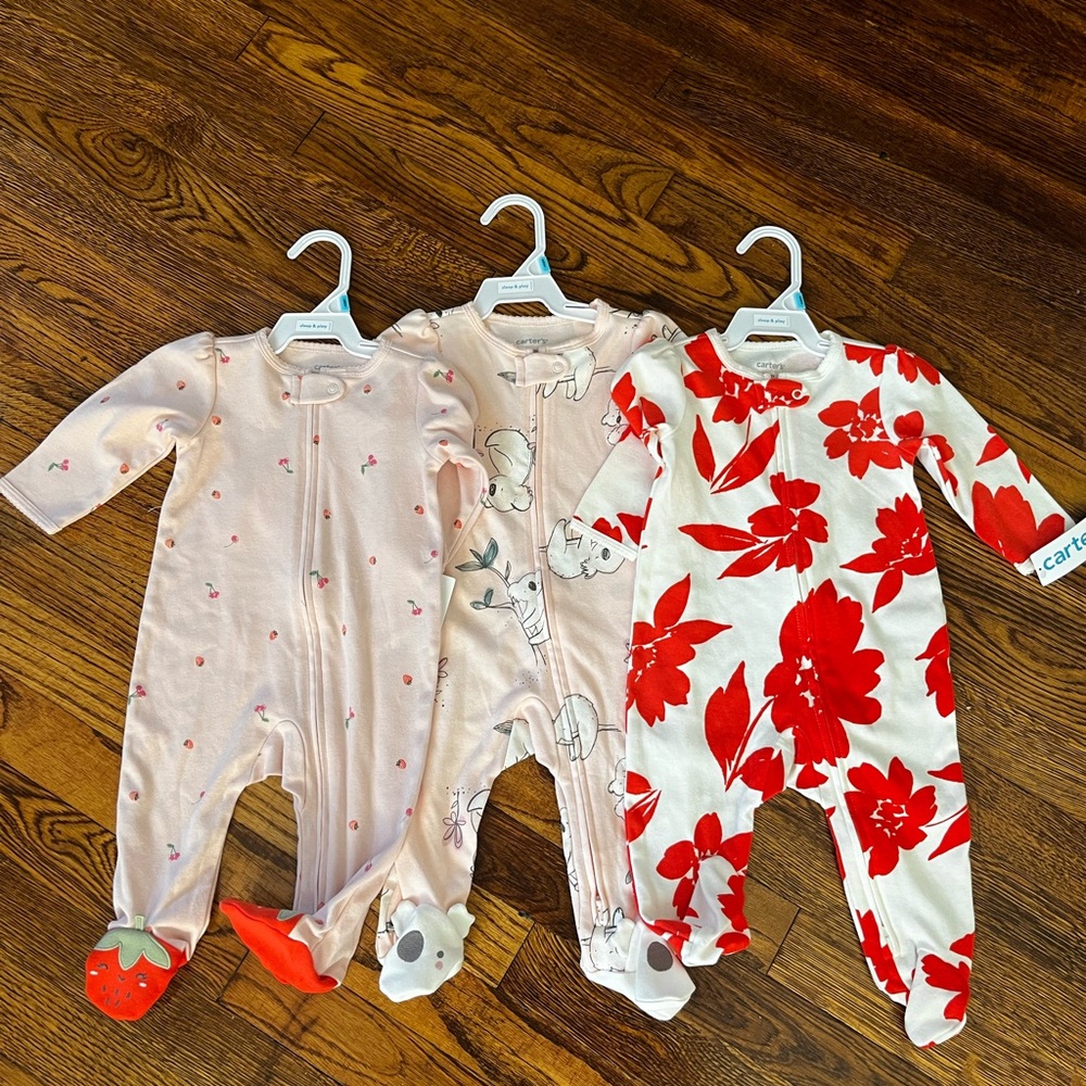 Carters Sleepers 6 months BNWT